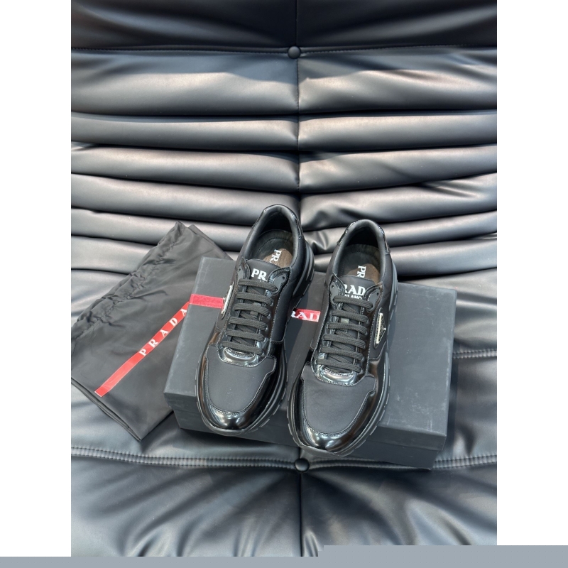 Pra*a casual shoes